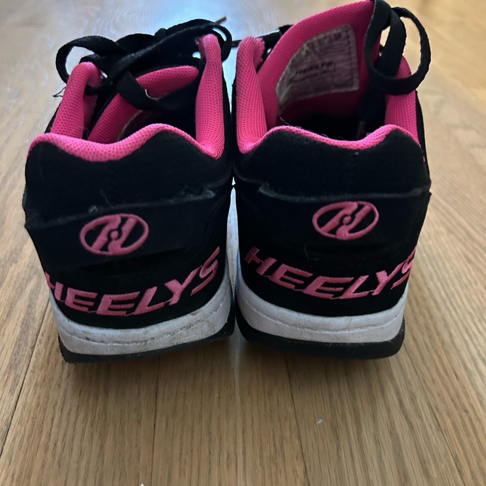 Heelys Kids Sneakers - Black and Pink